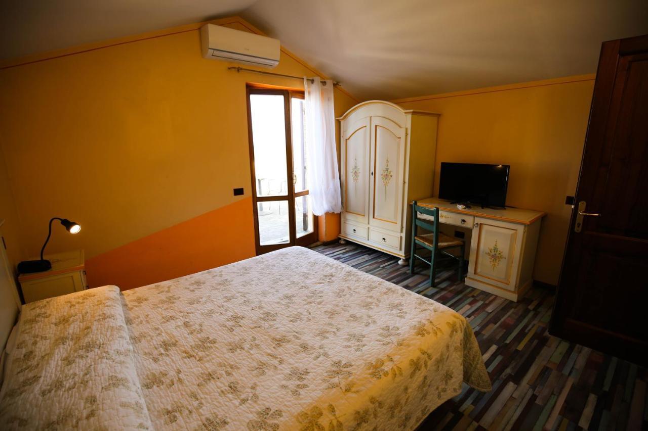 Hotel Benedetti Campello sul Clitunno Dış mekan fotoğraf