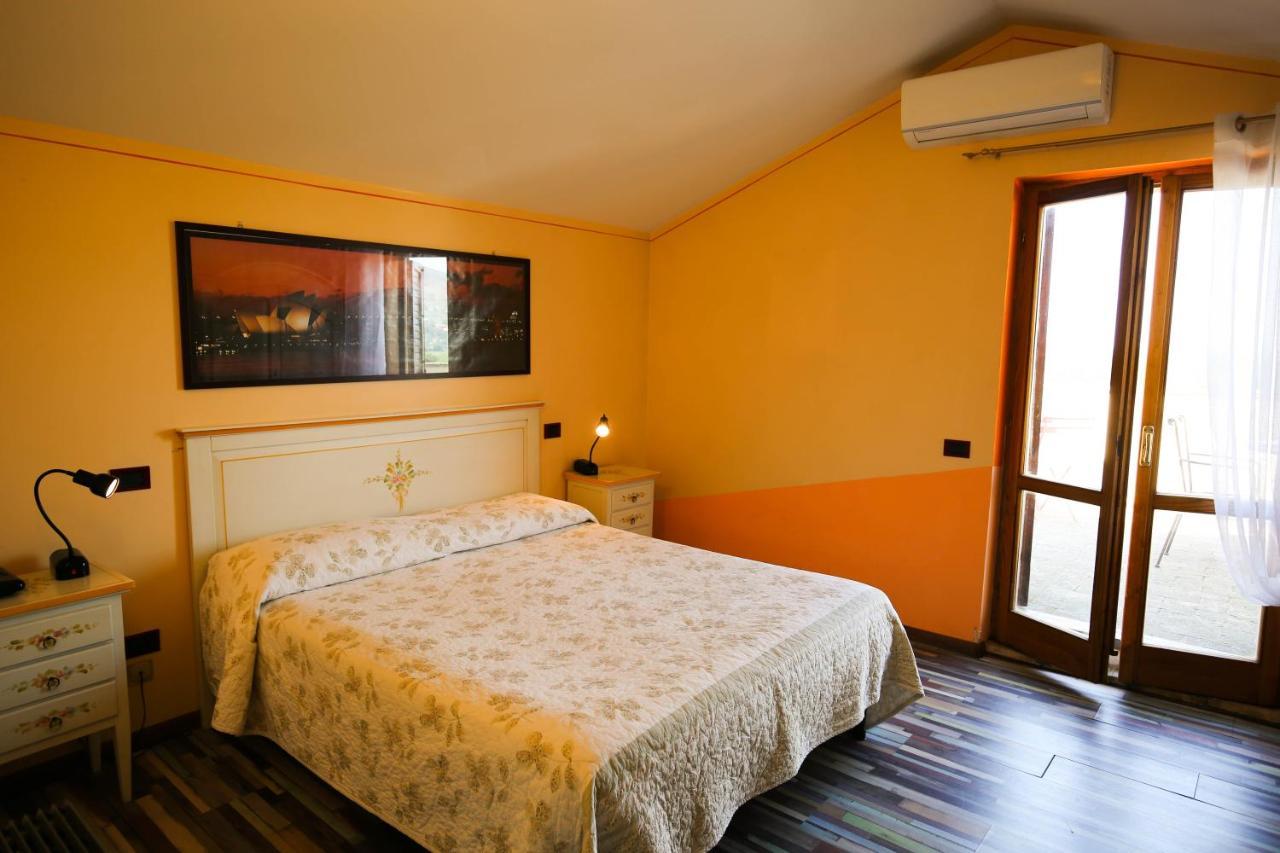 Hotel Benedetti Campello sul Clitunno Dış mekan fotoğraf