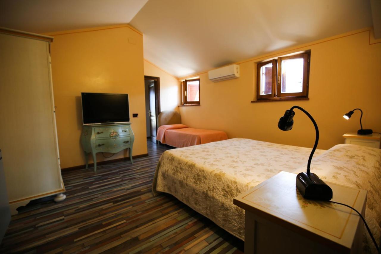Hotel Benedetti Campello sul Clitunno Dış mekan fotoğraf