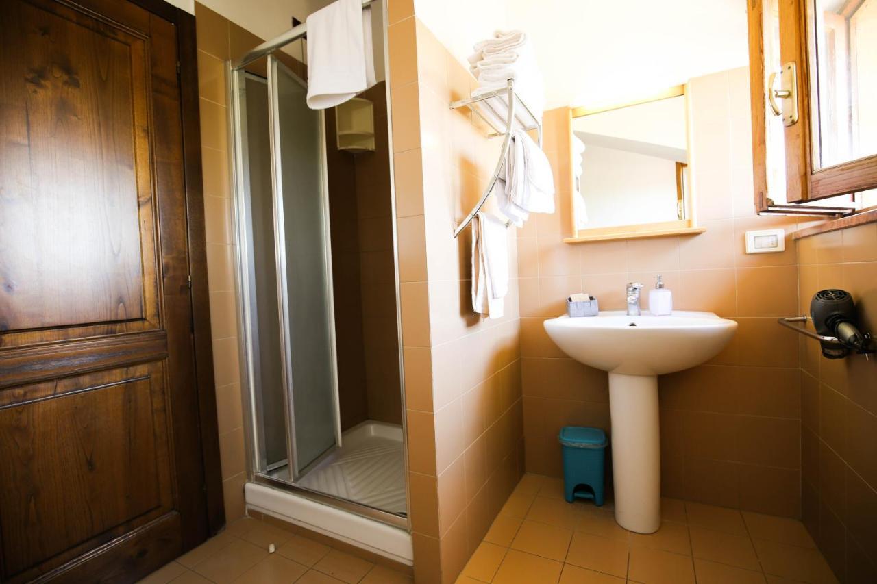 Hotel Benedetti Campello sul Clitunno Dış mekan fotoğraf