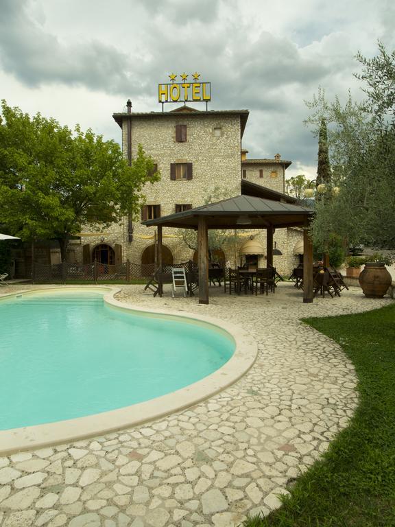 Hotel Benedetti Campello sul Clitunno Dış mekan fotoğraf