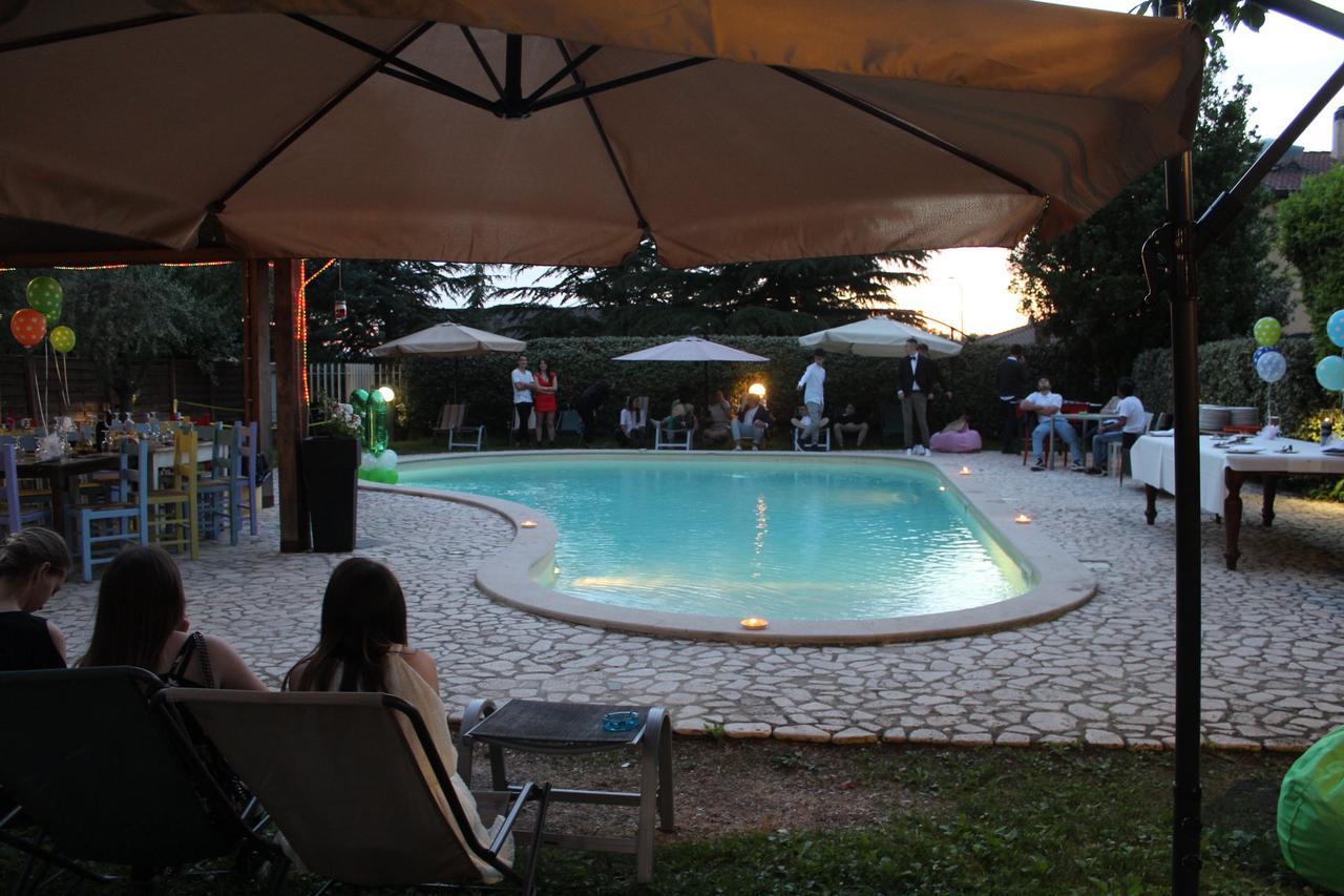 Hotel Benedetti Campello sul Clitunno Dış mekan fotoğraf