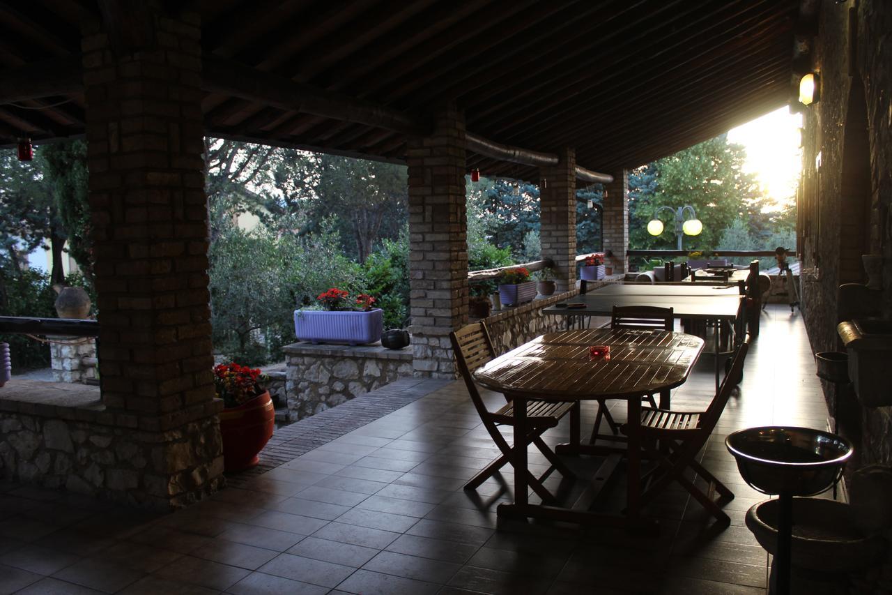 Hotel Benedetti Campello sul Clitunno Dış mekan fotoğraf